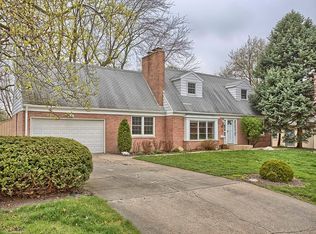 1607 Golfview Dr, Urbana, IL 61801