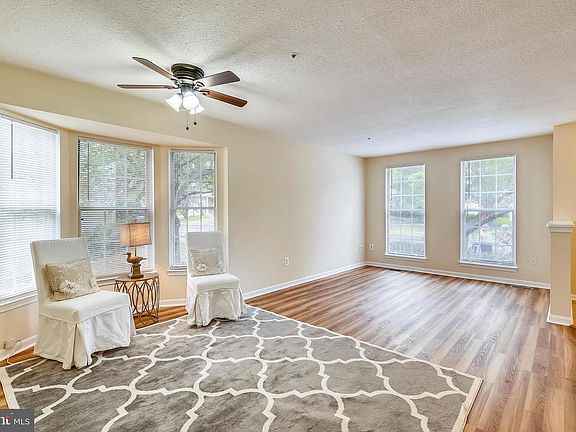 4th image of 18904 Quiet Oak Ln