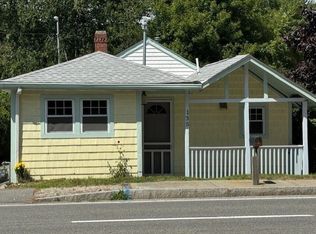 135 Fairhaven Rd, Mattapoisett, MA 02739