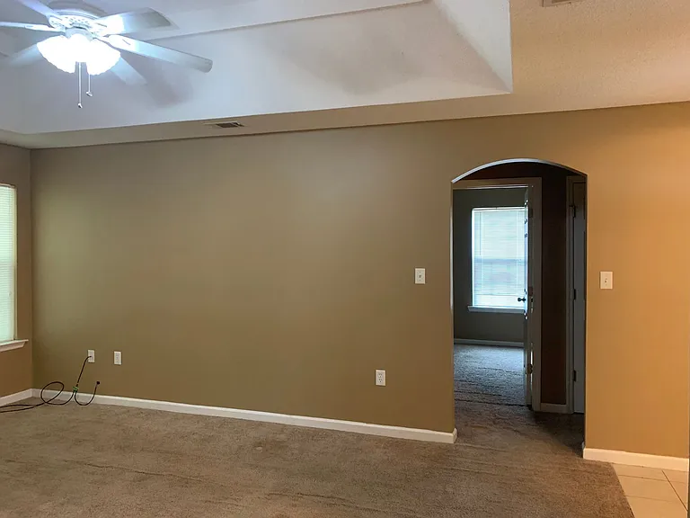 4280 Shelby Ln — Photo 7