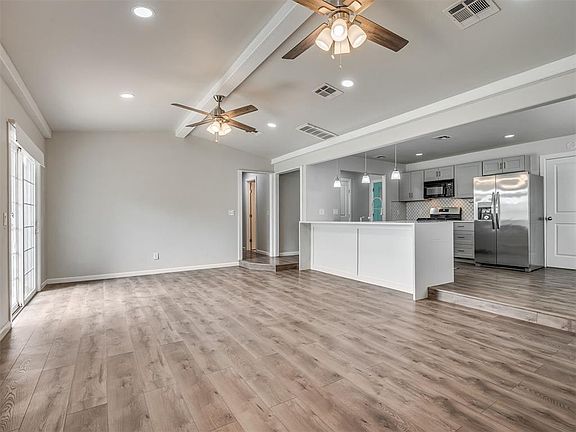 5th image of 1716 Erin Pl