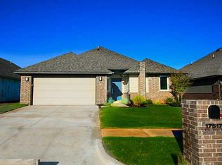 17517 Black Hawk Dr, Edmond, OK 73013