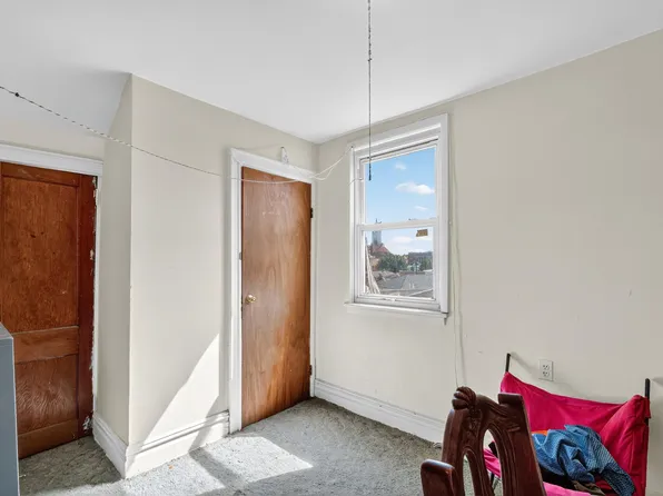 98 West 49th Street image 17 of 35