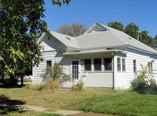 121 N 6th St, Indianola, NE 69034