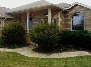 1400 Pearsall Ln, Hutto, TX 78634
