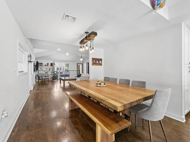 107 E Madison Ave — Photo 8