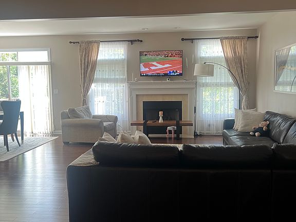 3rd image of 789 N Morrison Ave #789