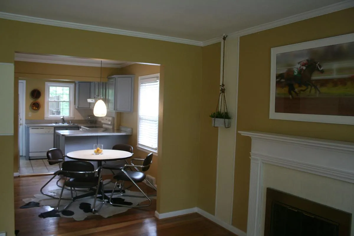 4 bed, 1900 sqft, $2,300 — Photo 2