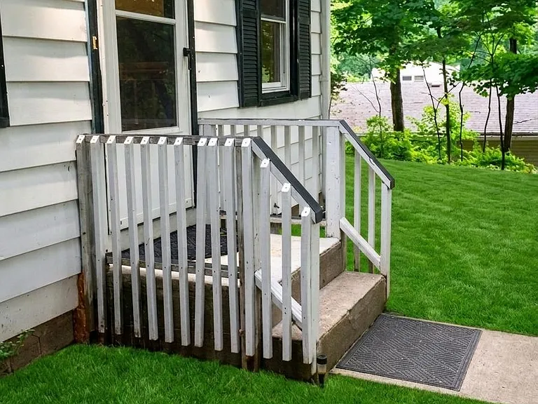 48 Vail Rd — Photo 3