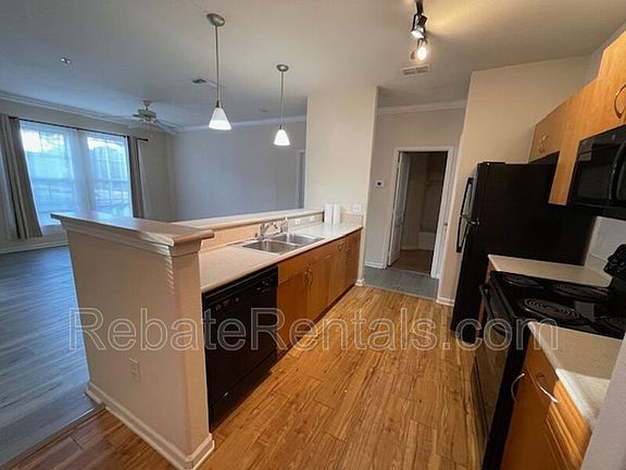 2nd image of 8290 Gate Pkwy #211