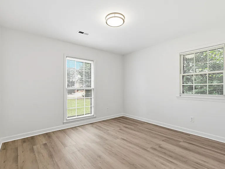 4609 Randolph Rd — Photo 22