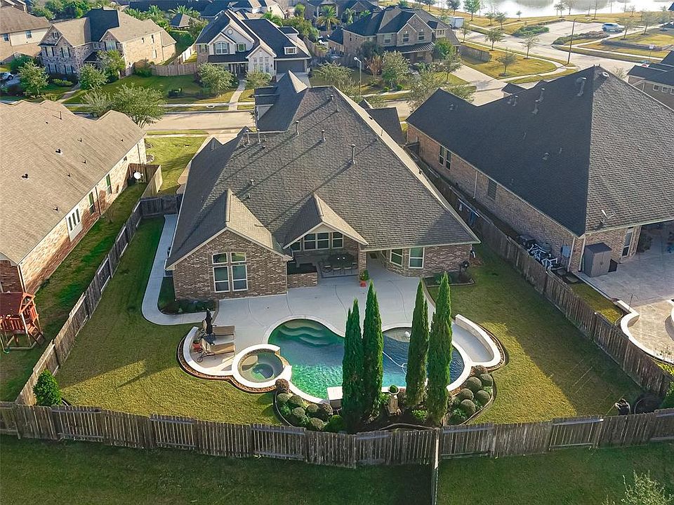 1st image of 1026 Knoll Bridge Ln