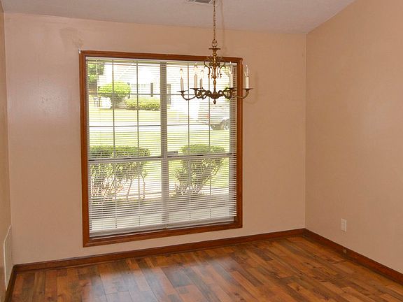5th image of 1314 Shelton Way
