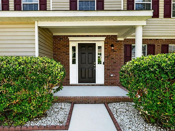 3rd image of 349 Oakbrook Village Rd