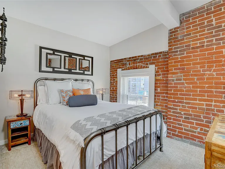 2193 Arapahoe St #11 — Photo 24