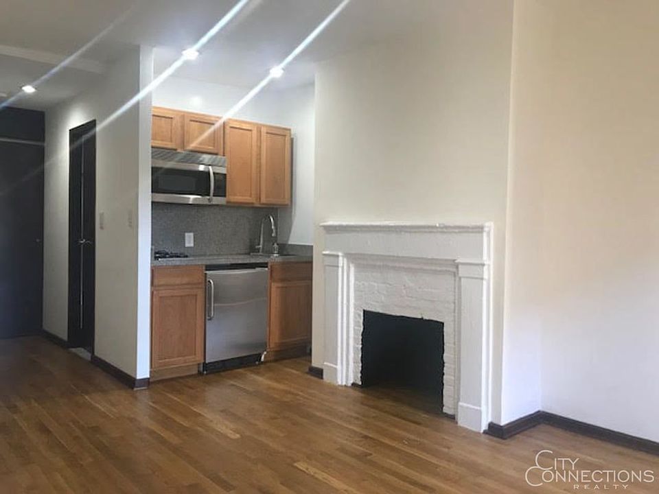 2nd image of 76 Charles St APT 3E