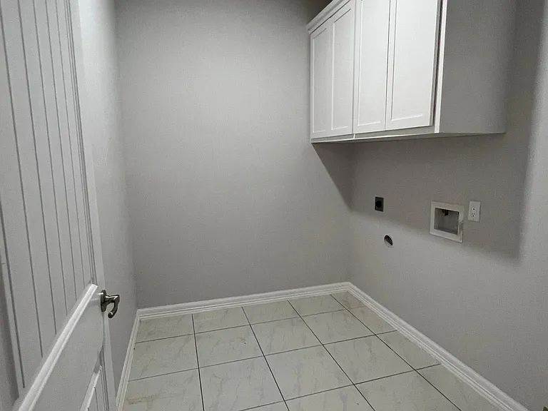4802 Westgate Cir S — Photo 15