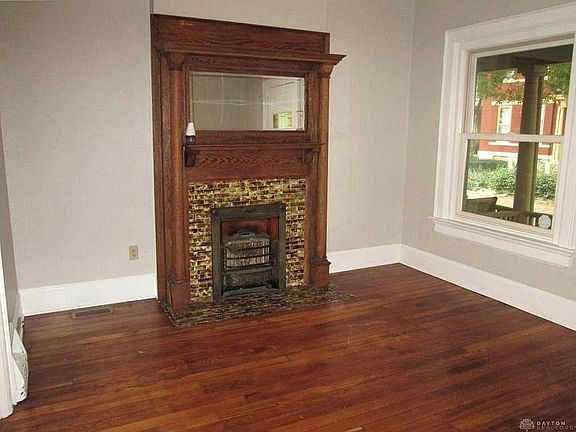 2nd image of 36 Hess St #36
