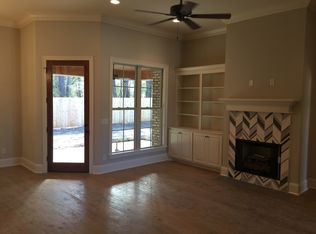 415 Bullock Cir, Richland, MS 39218