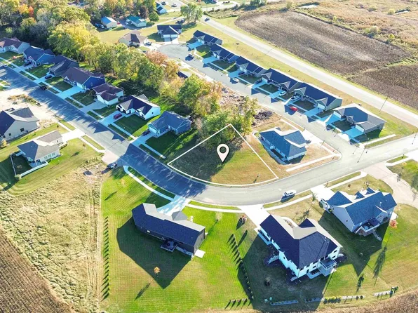 836 Hay Creek Trl, Reedsburg, WI 53959