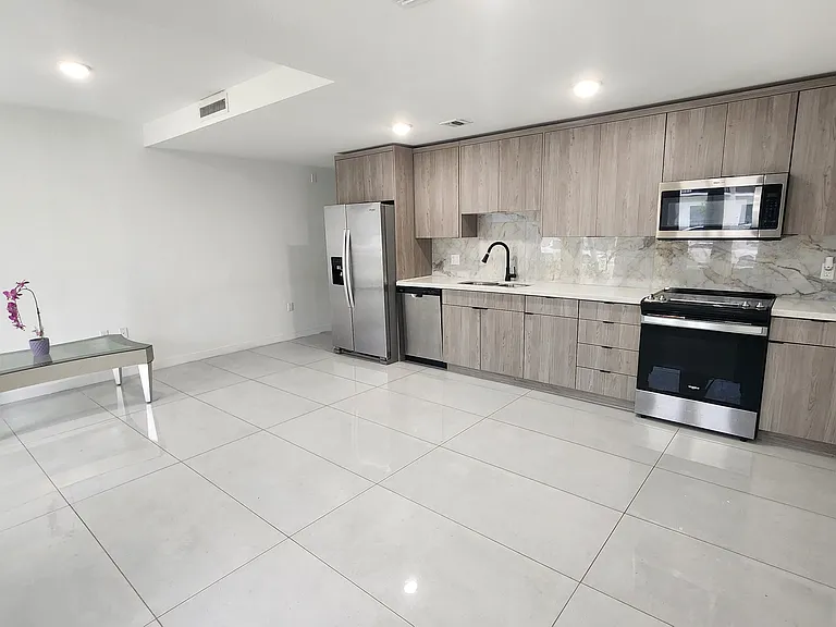 26123 SW 145th Ct — Photo 6