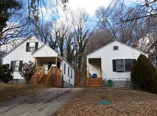 8925 Pleasant View Dr, Fairview Heights, IL 62208