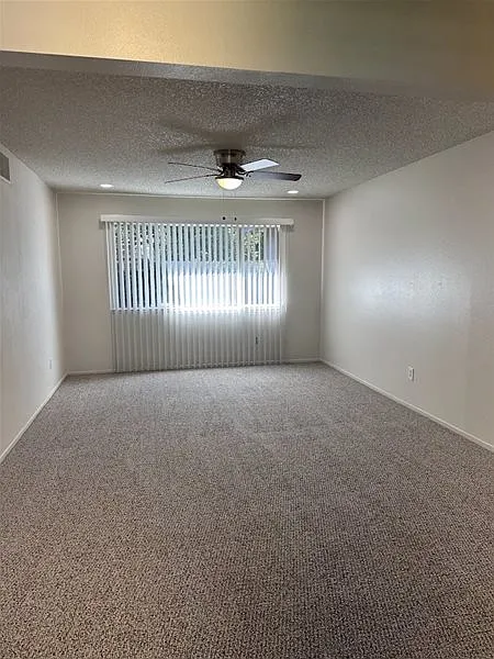 4 bed, 2.0 bath, 1552 sqft, $2,295 — Photo 2