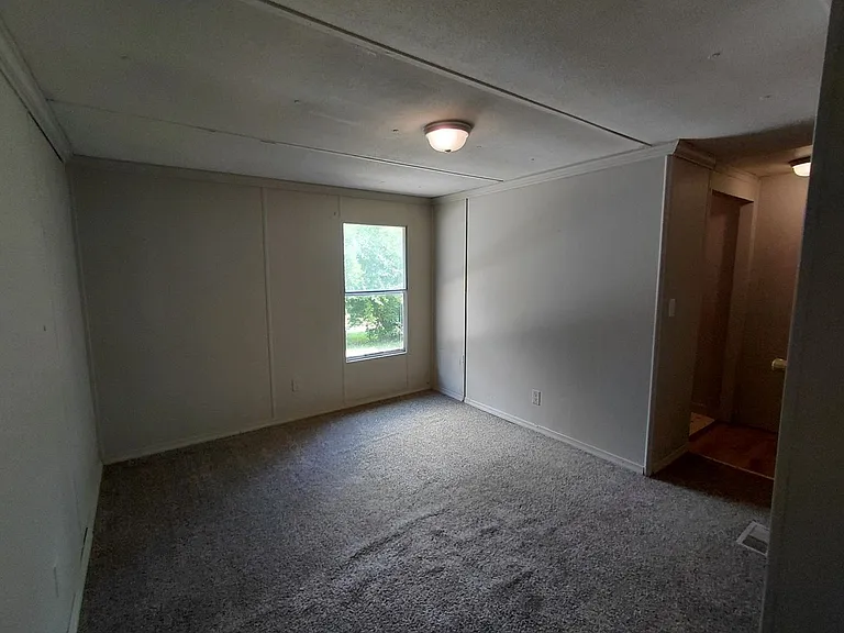 20899 Hampton Dr — Photo 12