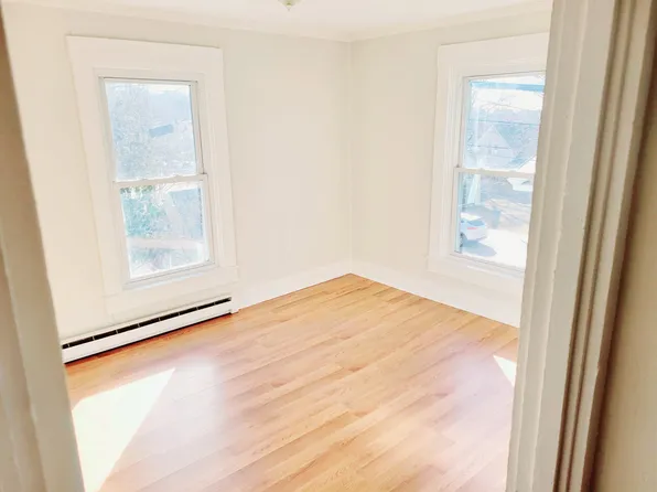 34 Oak St #3, Lisbon Falls, ME 04252