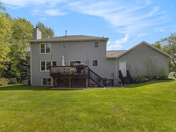 5th image of 442 Goldcrest Dr