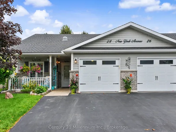 28 New York Ave, Wasaga Beach, ON L9Z 3A8