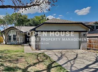 1012 W Hills Ter, Saginaw, TX 76179