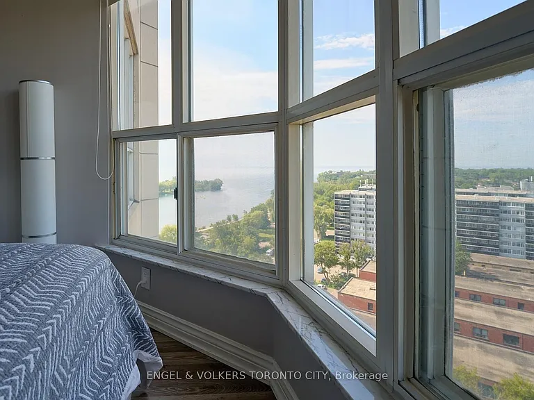 2285 Lake Shore Blvd W #1204 — Photo 34