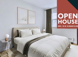 494 Queenston Rd, Hamilton, ON L8K 1J5