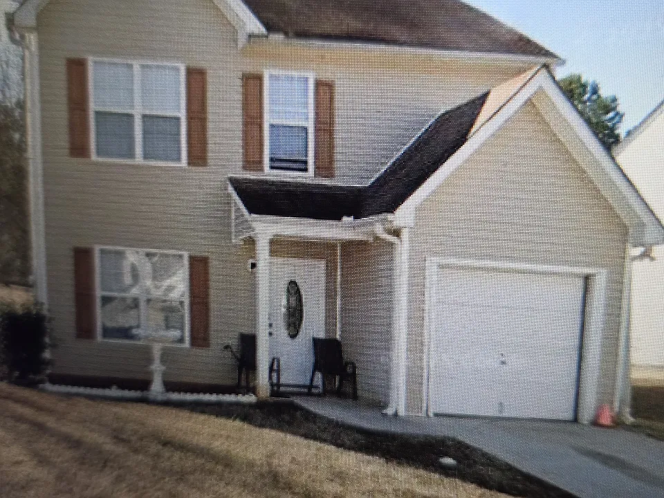 7049 Setters Way