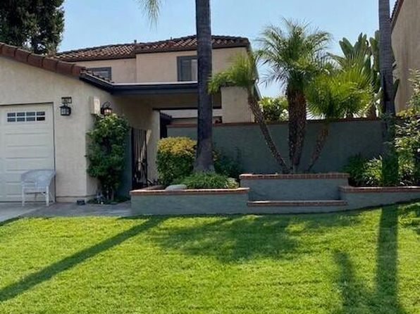 890 Links View Dr, Simi Valley, CA 93065