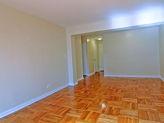 3rd image of 255 E 207th St APT 2C