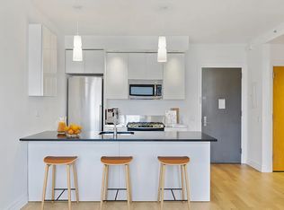 550 W 54th St APT 1721, New York, NY 10019