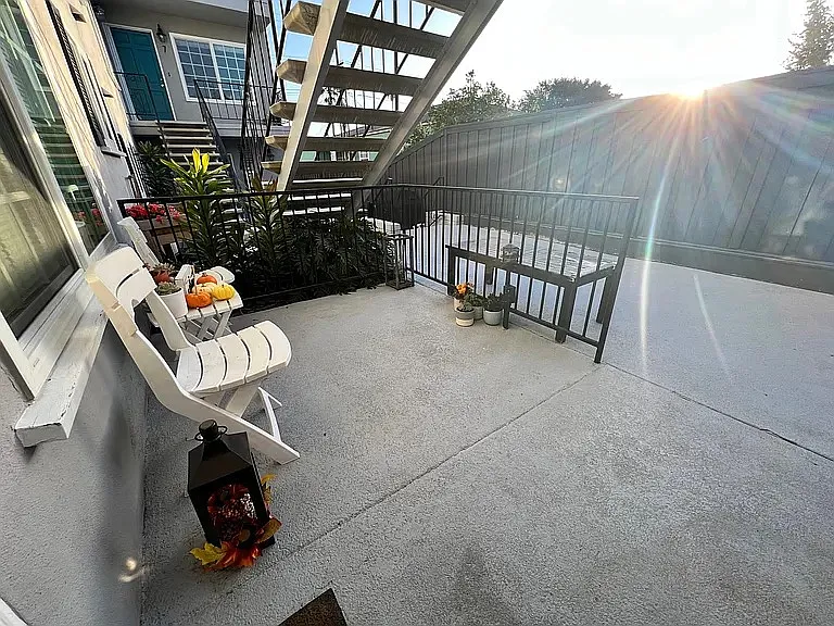839 Sapphire St #2 — Photo 20