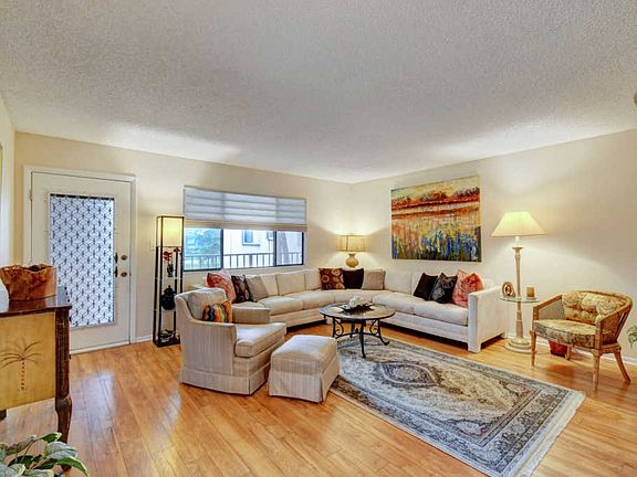 4th image of 15109 Ashland Ter Unit 322