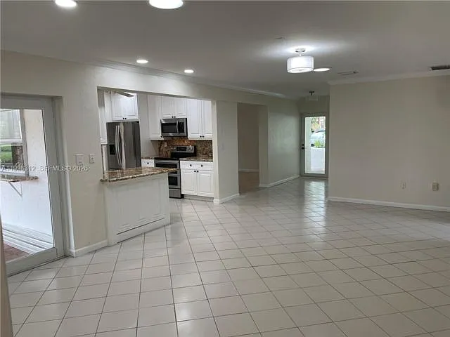 7940 SW 173rd Ter — Photo 15
