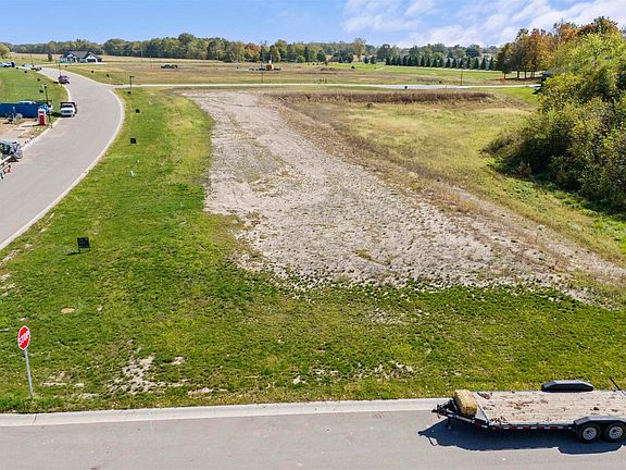 2nd image of 1901 Golfview Dr #113