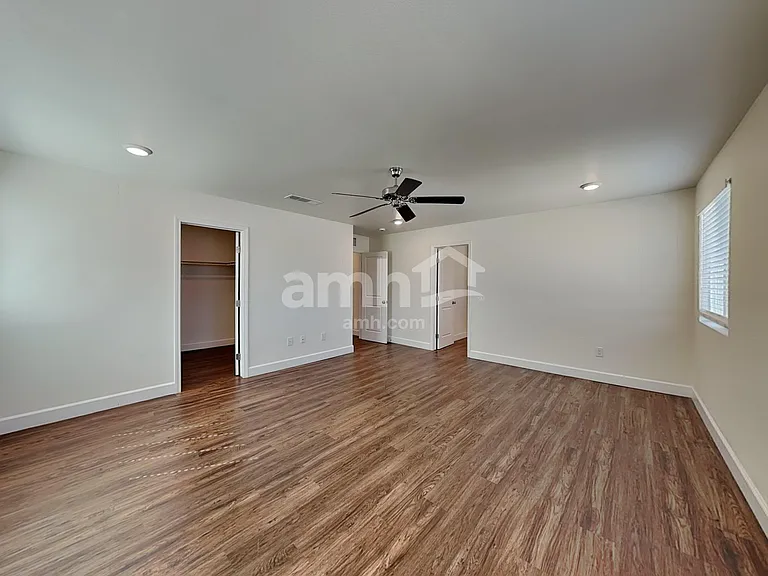 6035 Schmidt St — Photo 9