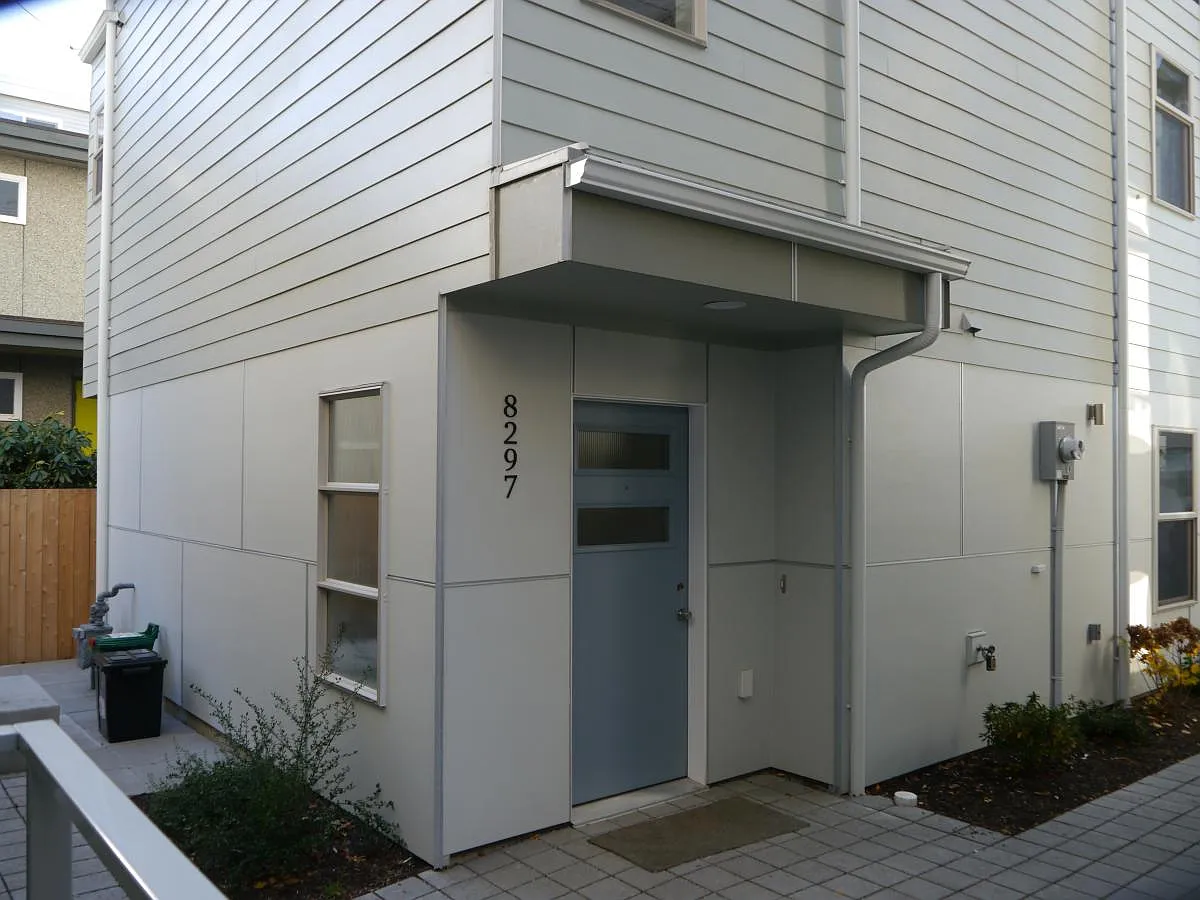 3 bed, 2.5 bath, 1752 sqft, $3,900 — Photo 2