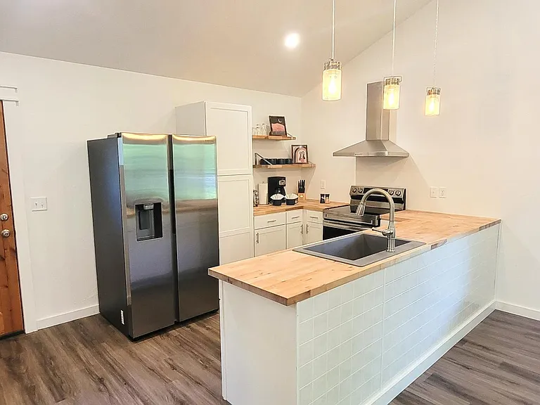 1007 Campbell St — Photo 20