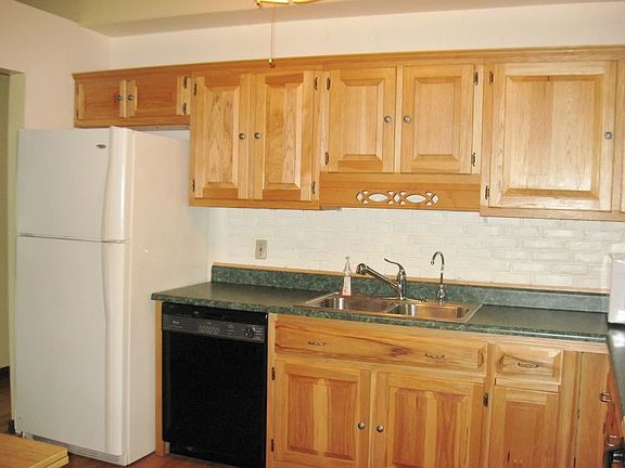 4th image of 97 Woodview Ct