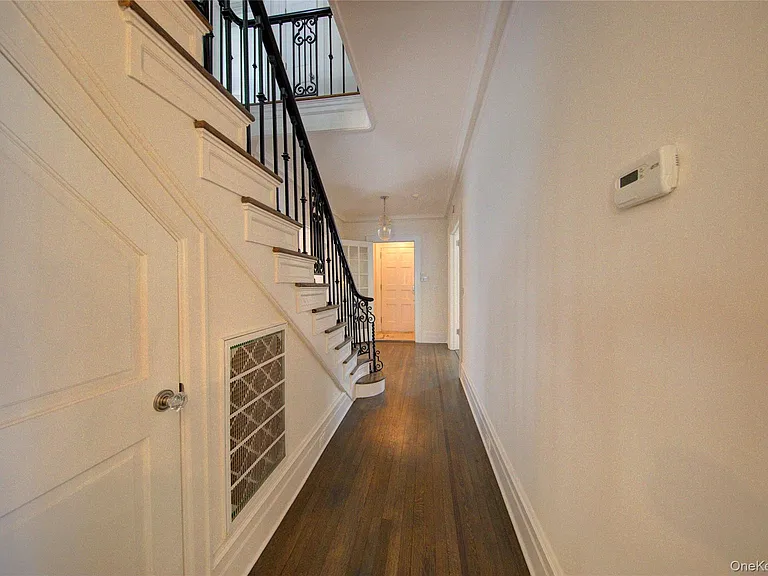 159 Magnolia Blvd — Photo 25