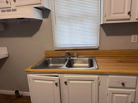 928 Blount St — Photo 8