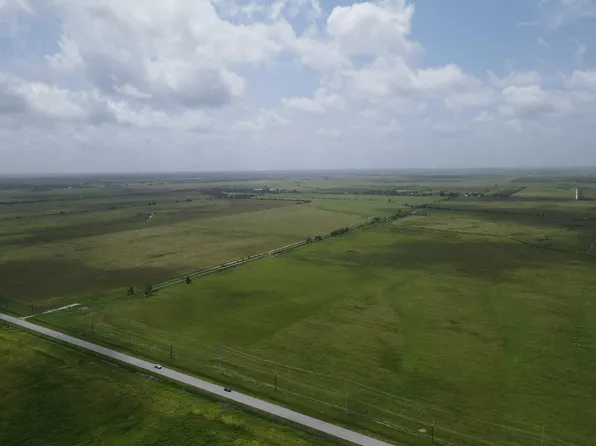 17 Highway 90, Iowa, LA 70647