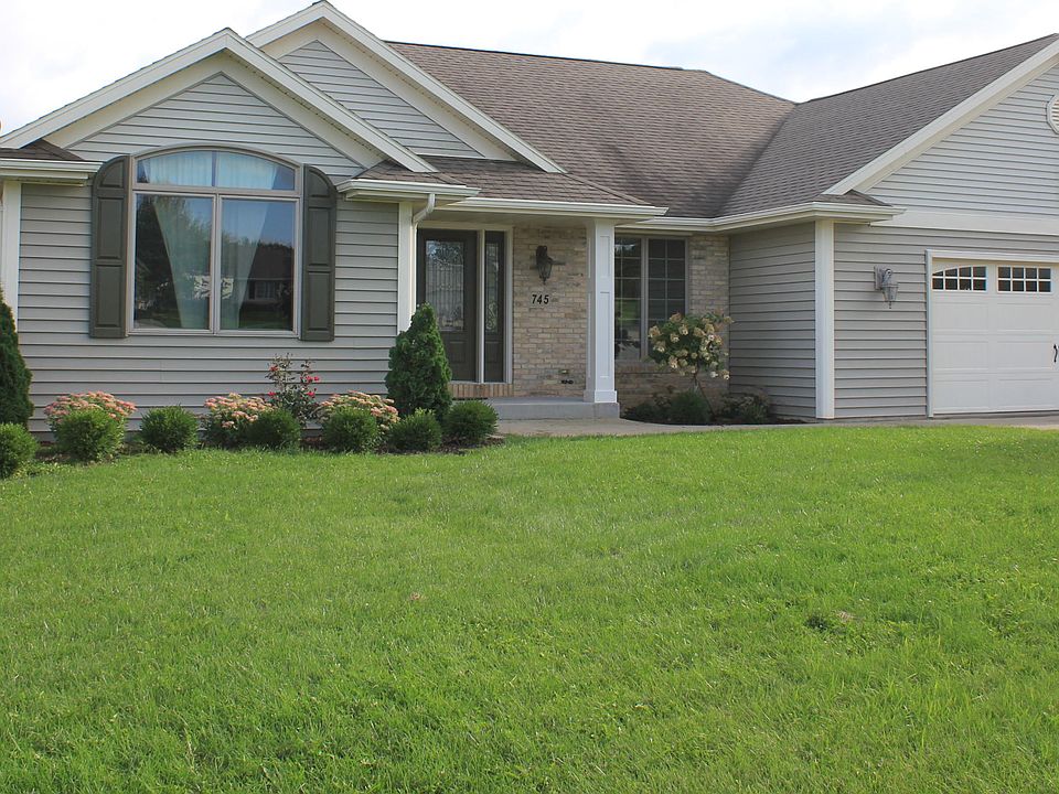 1st image of 745 Bodewadomi Cir